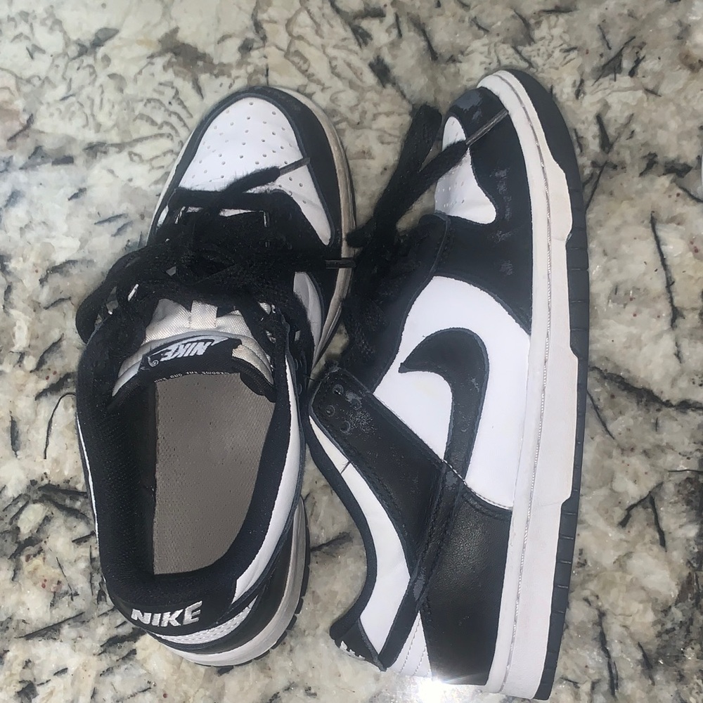 Nike Kids Sneakers in Black and White